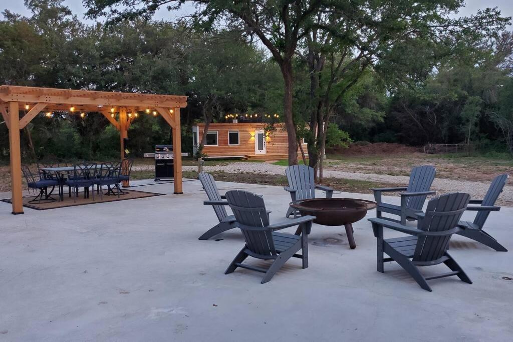 The Lonely Bull Luxury Container Home On 5 Acres ウェザーフォード エクステリア 写真