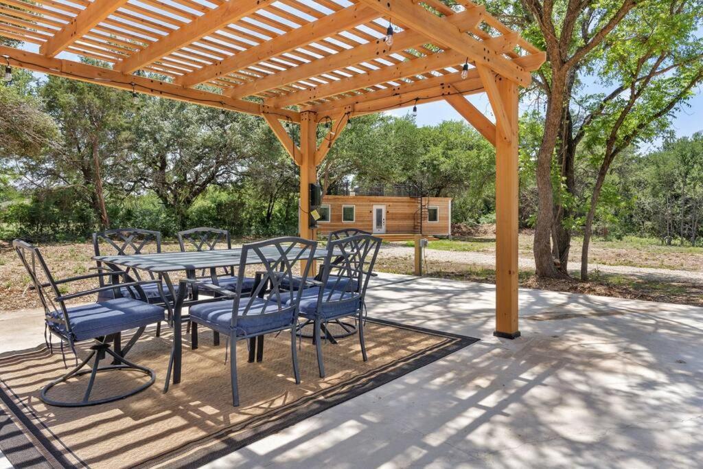 The Lonely Bull Luxury Container Home On 5 Acres ウェザーフォード エクステリア 写真