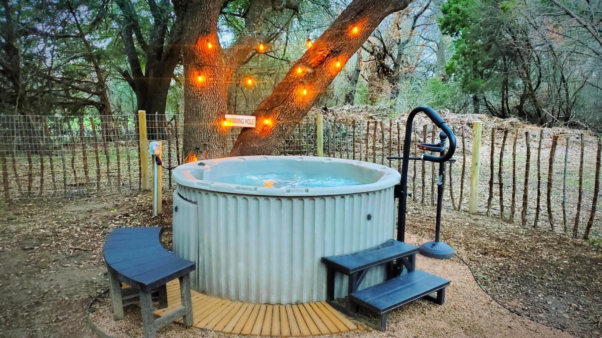 The Lonely Bull Luxury Container Home On 5 Acres ウェザーフォード エクステリア 写真